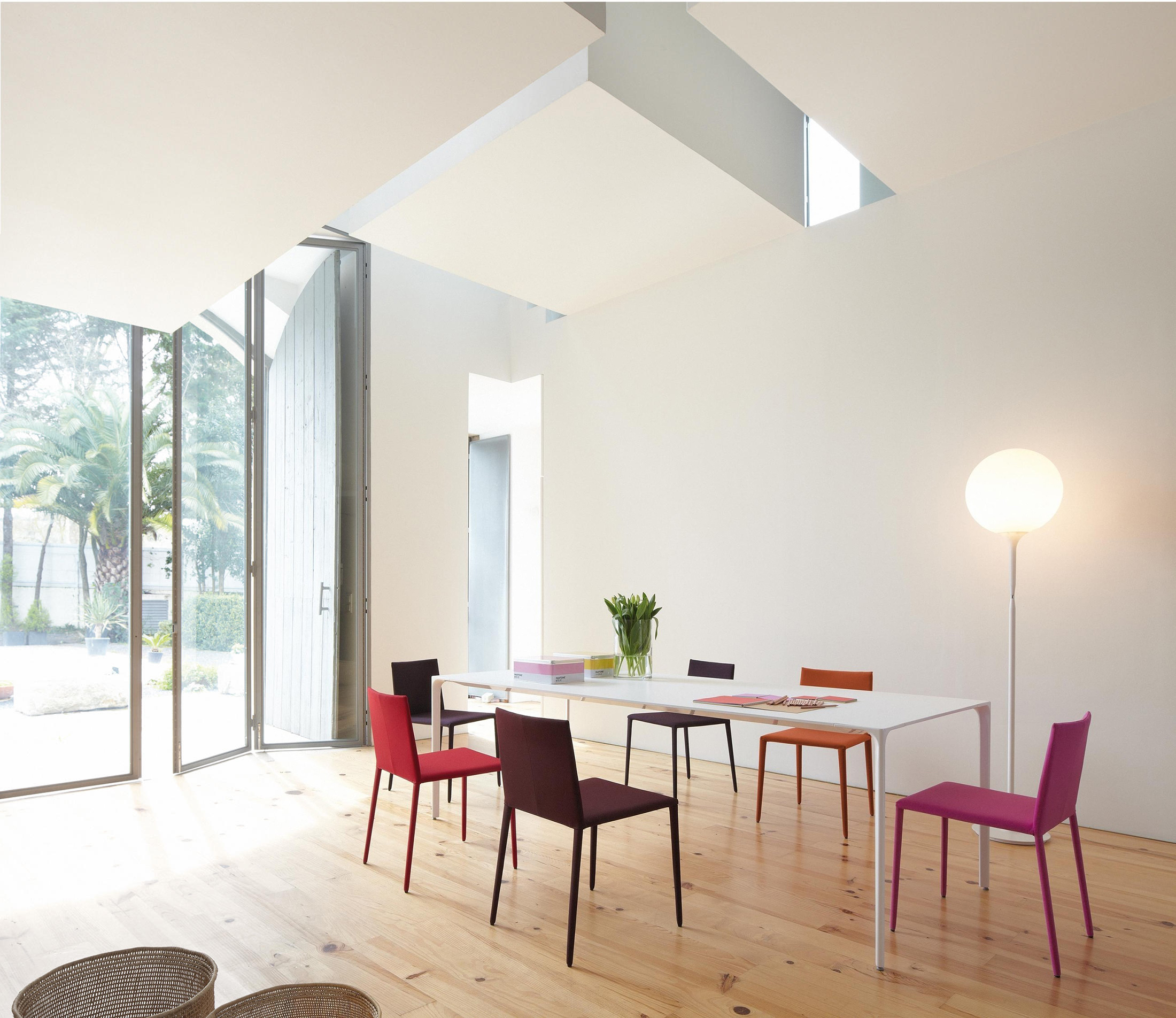 办公椅|现代真皮会议椅|办公家具|华体（中国）家具|Saari 餐椅/会议椅